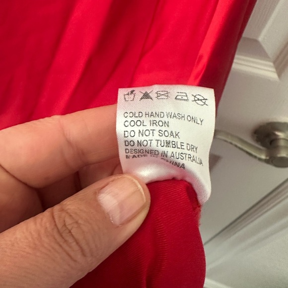 Hello Molly TREND LOVER SATIN MAXI DRESS RED Small - Picture 8 of 9